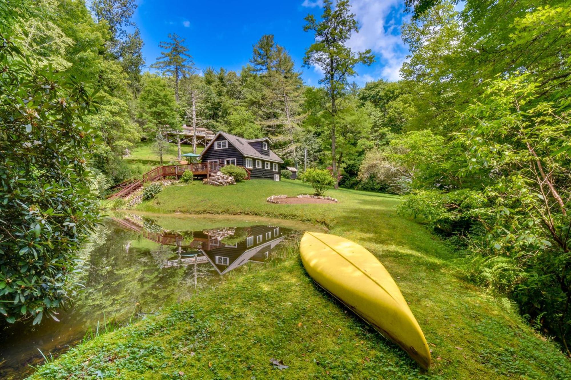 Enchanting Highlands Cottage With Pond And Falls! 외부 사진