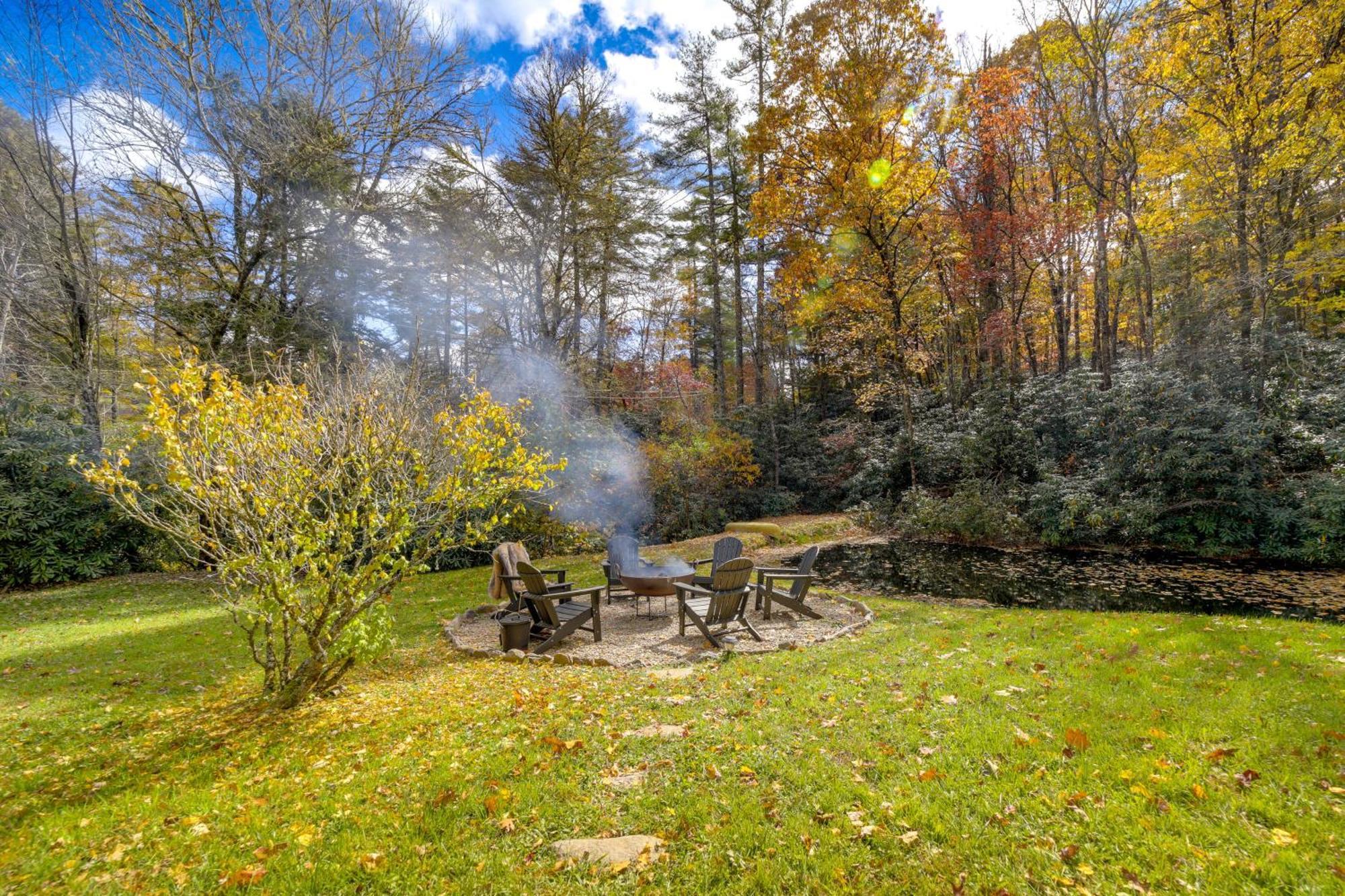 Enchanting Highlands Cottage With Pond And Falls! 외부 사진